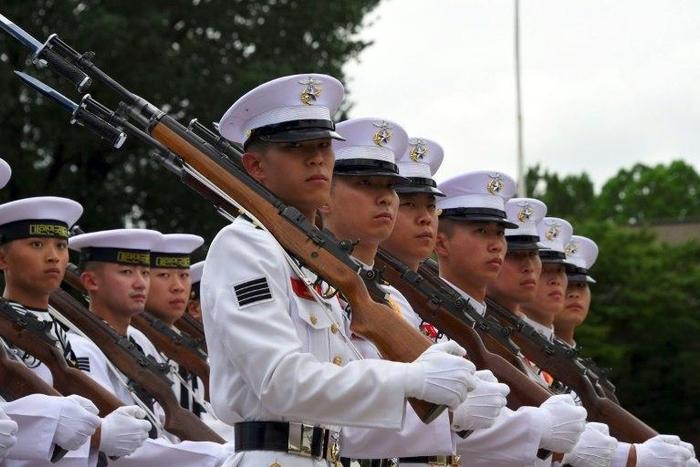 The South, which hosts 28,500 US troops on its soil to defend it from the North, has been banned from building its own nuclear weapons since it signed an atomic energy deal with Washington in 1974