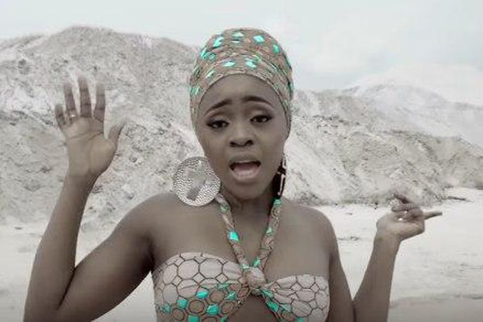 Toby Grey - 'Na u' ft Soma