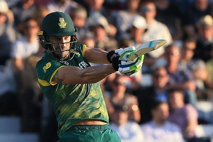 South Africa batsman Faf Du Plessis remarked that his team's "silly mistakes" against England were what cost them the game on Wednesday