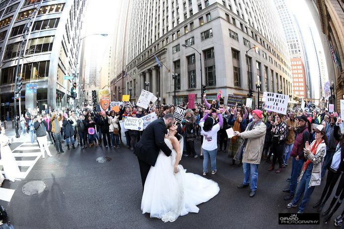 The couple paused on their way to the wedding to take this love snaps