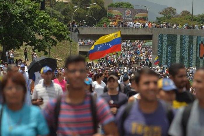 Opposition activists have called for fresh protests this weekend over government plans to re-write the constitution, which opponents of socialist President Nicolas Maduro see as a means of holding on to power