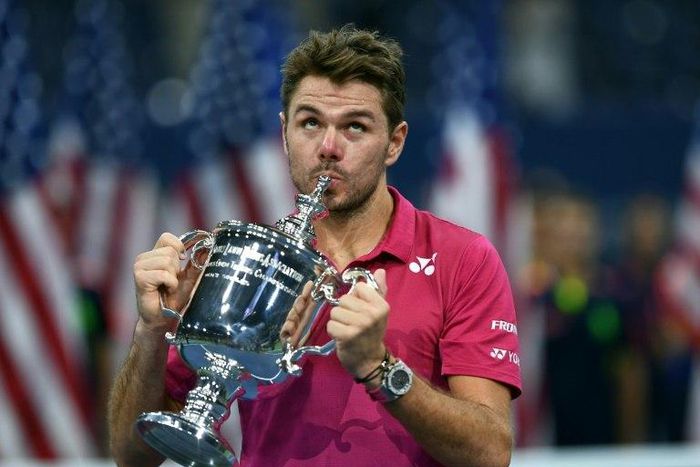 Stan Wawrinka holds the 2016 US Open trophy