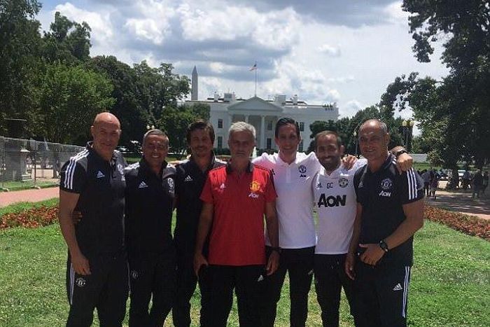 From left to right-Carlos Lalin, Ricardo Formosinho, Rui Faria, Jose Mourinho,  Emilio Alvarez, Giovanni Cerra and Silvino Louro