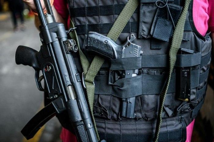 The police officer died from his wounds after leaving the scene in an ambulance, Dogan news service said