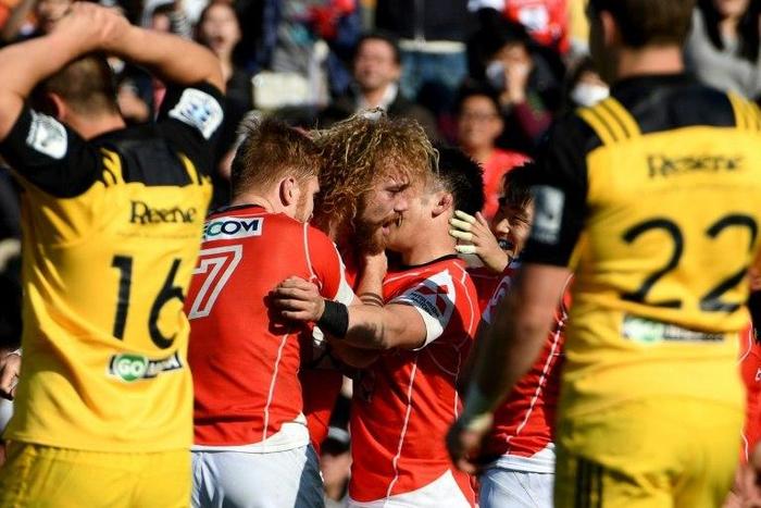 The Wellington Hurricanes swamp Japan's hapless Sunwolves in an embarrassingly lopsided game