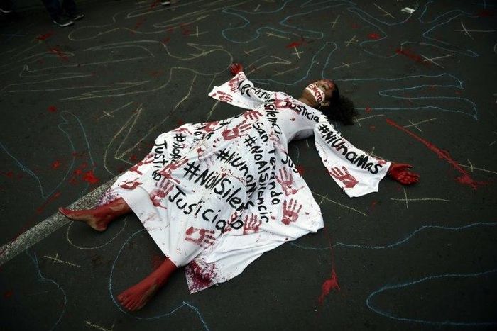 Drug-related violence in Mexico's Sinaloa state since the extradition of Joaquin "El Chapo" Guzman to the US has included the killing of journalist Javier Valdez, an expert on drug cartels, triggering protests by fellow reporters as seen here