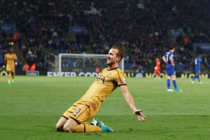 Tottenham Hotspur's Harry Kane celebrates scoring his third goal during their English Premier League football match against Leicester City on May 18, 2017