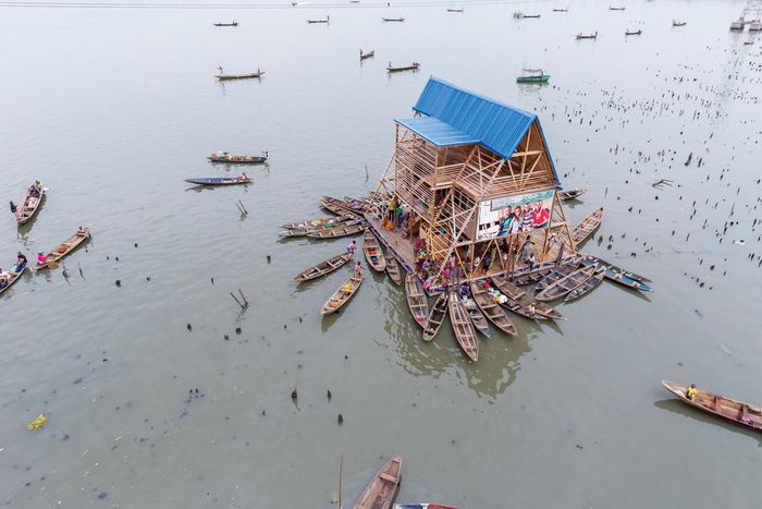 ___7113792___https:______static.pulse.com.gh___webservice___escenic___binary___7113792___2017___8___8___11___Floating+School+NLE+9101