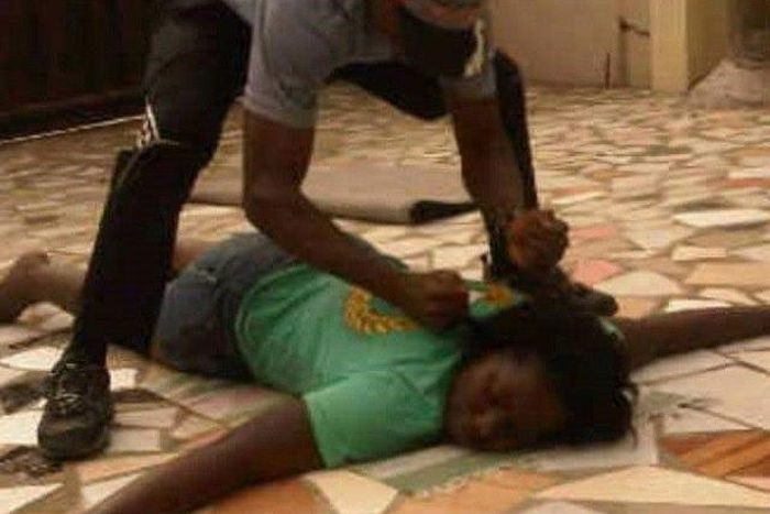 A man beating a woman to pulp (Illustration)