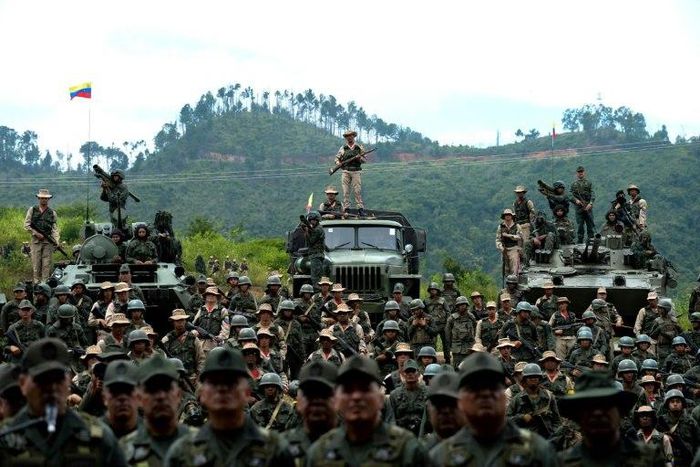 Venezuelan President Maduro has ordered a new round of military drills after US President Trump's threat of military action, prompting UN Secretary General Antonio Guterres to urge the Venezuelan opposing parties to re-start crisis negotiations