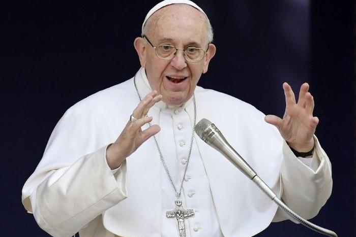Pope Francis delivers a speech during a meeting with students and teachers in Rome, on February 17, 2017