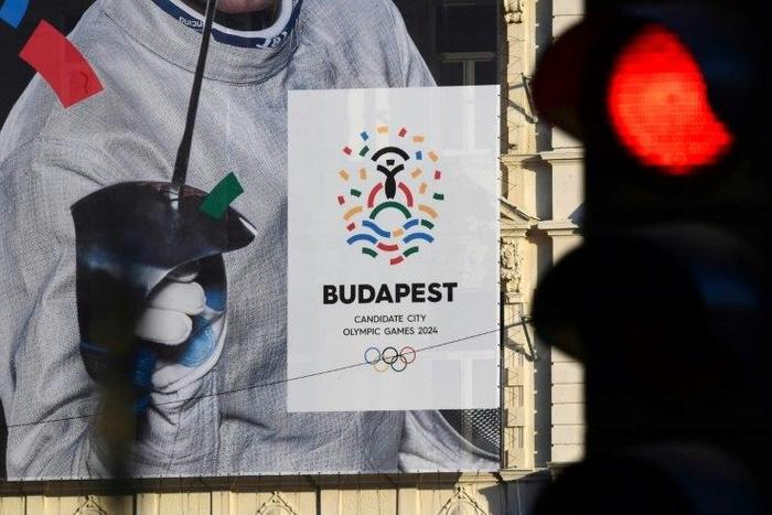 A poster advertising Budapest's bid to host the 2024 Olympic Games is seen in January 2017