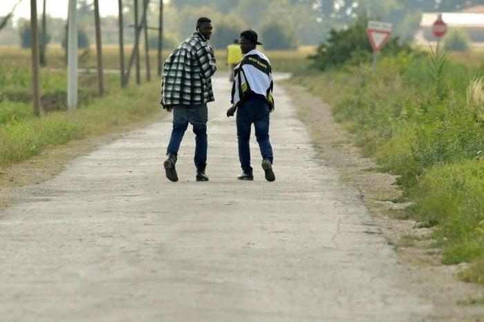 Some locals in the Italian village of Conetta are not happy about the hundreds of migrants housed in a nearby camp, but the local mayor deplores the conditions in which they are held