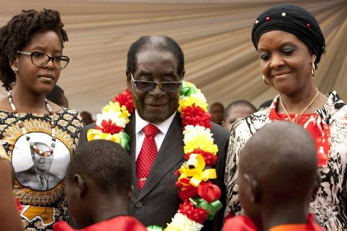 Bona Chikore joined her mother Grace Mugabe to celebrate President Robert Mugabe's 91st birthday in 2015