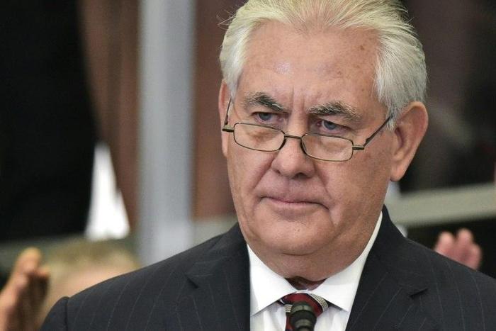 US Secretary of State Rex Tillerson sought to reassure his staff he respects their expertise and patriotism, receiving several rounds of warm but relieved applause during a speech
