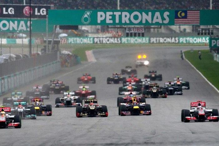 Razlan Razali, head of Sepang circuit, home to the Malaysia Grand Prix, said Formula One owners should learn how to revive the sport from Moto GP which has "great support"