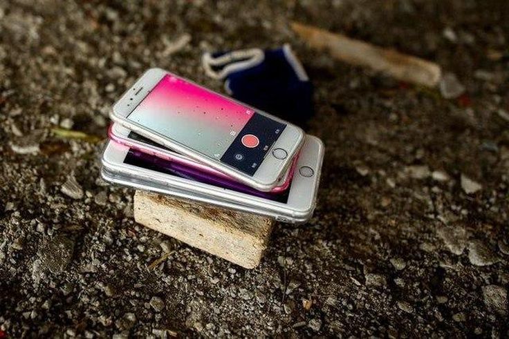 Mobile phones (illustration)