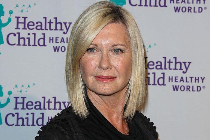 ___6766477___https:______static.pulse.com.gh___webservice___escenic___binary___6766477___2017___5___31___20___olivia-newton-john-cancer