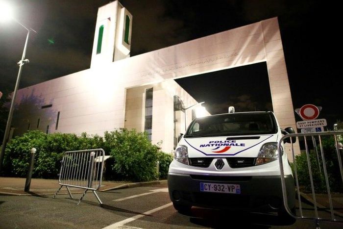 A man has been arrested after he drove his vehicle into barriers protecting a mosque in the Paris suburbs