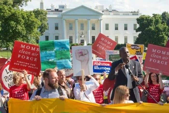 Some US cities and states are defying President Donald Trump by vowing to follow the Paris climate deal
