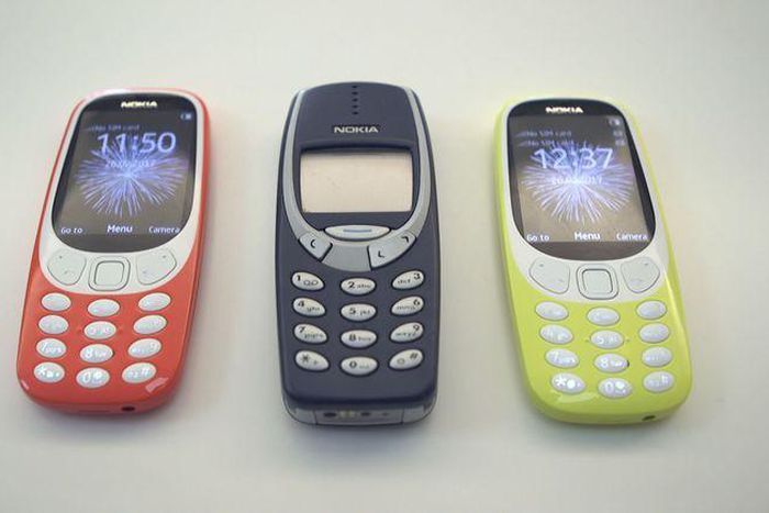 Old Vs New: Nokia 3310.