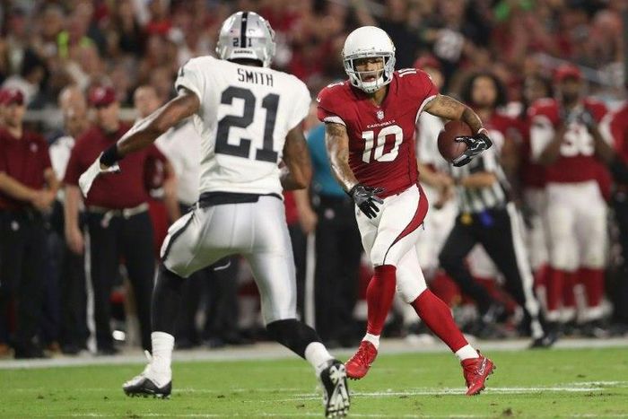 Oakland Raiders cornerback Sean Smith has been charged with assault and battery for allegedly beating his sister's boyfriend