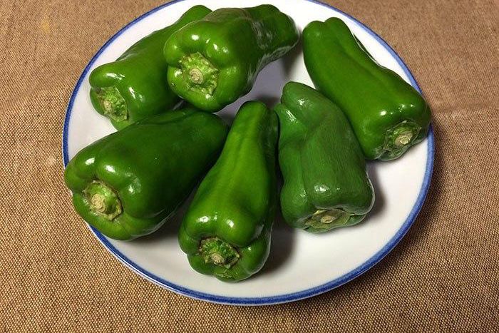 ___7047049___https:______static.pulse.com.gh___webservice___escenic___binary___7047049___2017___7___25___16___realistic-food-art-wood-carving-seiji-kawasaki-48