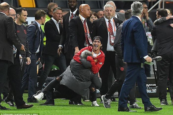 Jose Mourinho and son