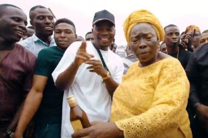 Olamide reps the streets in 'Wo' video