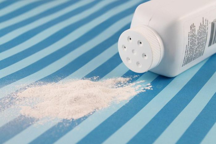 Beauty bloggers are trying out baby powder for 'baking'