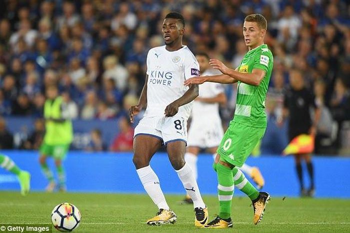 Kelechi Iheanacho (left)