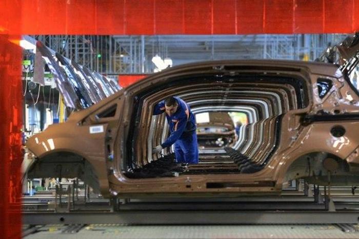 Massive job cuts at Ford are expected in the coming days, affecting as many as 20,000 salaried workers
