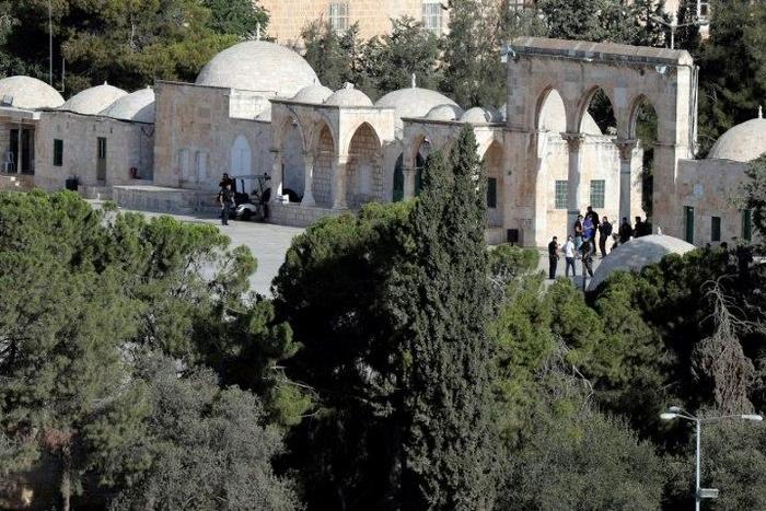 Israeli police check the scene where assailants opened fire at Israeli forces in Jerusalem's Old City on July 14, 2017