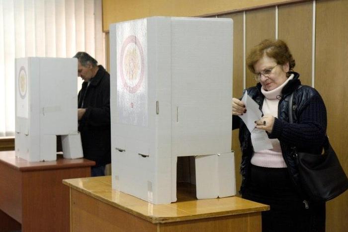 Early results in Armenia's parliamentary elections give a lead to the ruling Republican Party, April 3, 2017