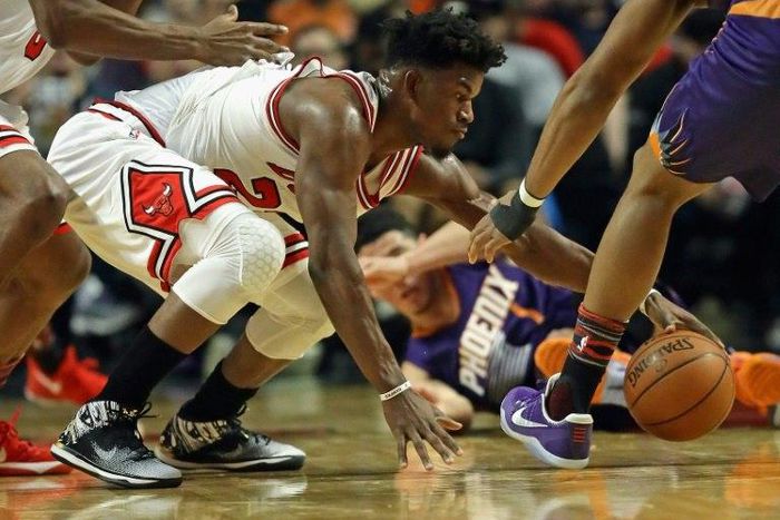 Jimmy Butler scored the final nine points for the Chicago Bulls in their 106-104 win over the Hawks, which saw Chicago improve to 37-39