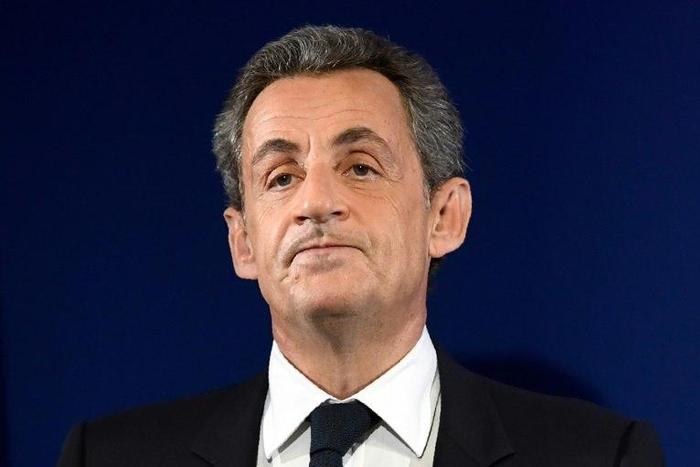 Former French president Nicolas Sarkozy delivers a concession speech at his campaign headquarters on November 20, 2016 in Paris