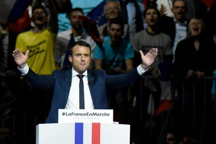 French presidential candidate Emmanuel Macron has laughed off rumours of a double life