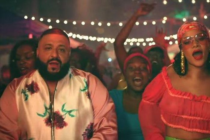DJ Khaled - Wild Thoughts ft. Rihanna, Bryson Tiller