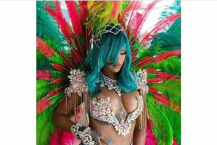 Chris Brown slides into ex's comment feed on Instagram