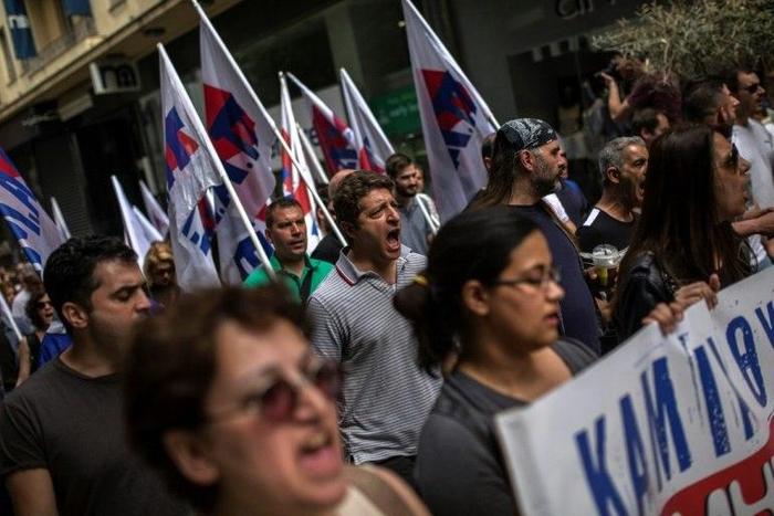 Most of those protesting against an extension of Sunday trading were from the Greek communist labour union, PAME