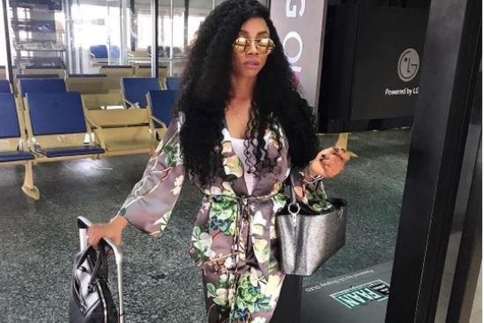 Toke Makinwa is killing the game