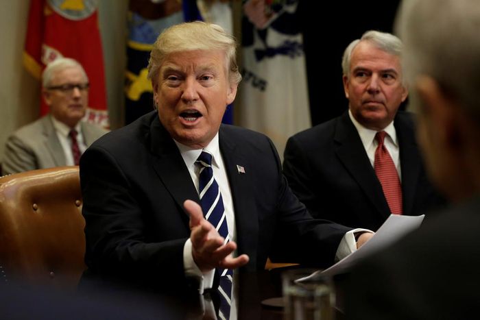 President Donald Trump meet with Pharma industry representatives