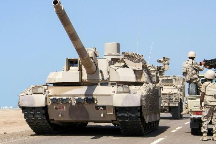 Yemeni armoured vehicles advance on the Red Sea port city of Mokha, on January 23, 2017