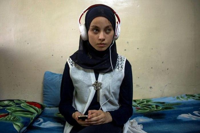 Nour al-Ta'i, a 15-year-old blind resident of East Mosul and participant in "al-Ghad Star", a radio talent contest