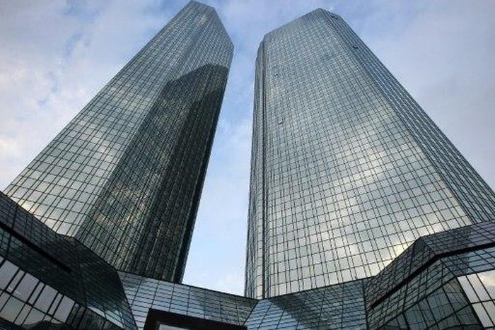 Deutsche Bank recently reported a net loss of 1.4 billion euros for 2016