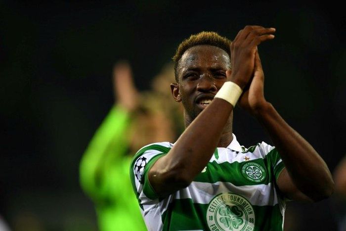 Celtic's striker Moussa Dembele applauds after the UEFA Champions league Group C football match against Borussia Moenchengladbach November 1, 2016