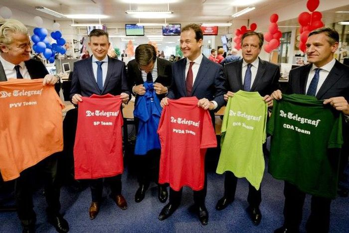 (L-R) Dutch party leaders Geert Wilders (PVV), Emile Roemer (SP), Mark Rutte (VVD), Lodewijk Asscher (PvdA), Alexander Pechtold (D66) and Sybrand van Haersma Buma (CDA)