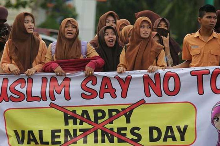 Muslim students protest celebration of Valentine's day