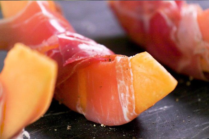 ___7075905___https:______static.pulse.com.gh___webservice___escenic___binary___7075905___2017___7___31___19___Thumb_ProsciuttoMelon