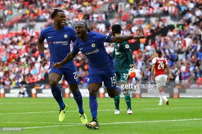 Michy Batshuayi and Victor Moses